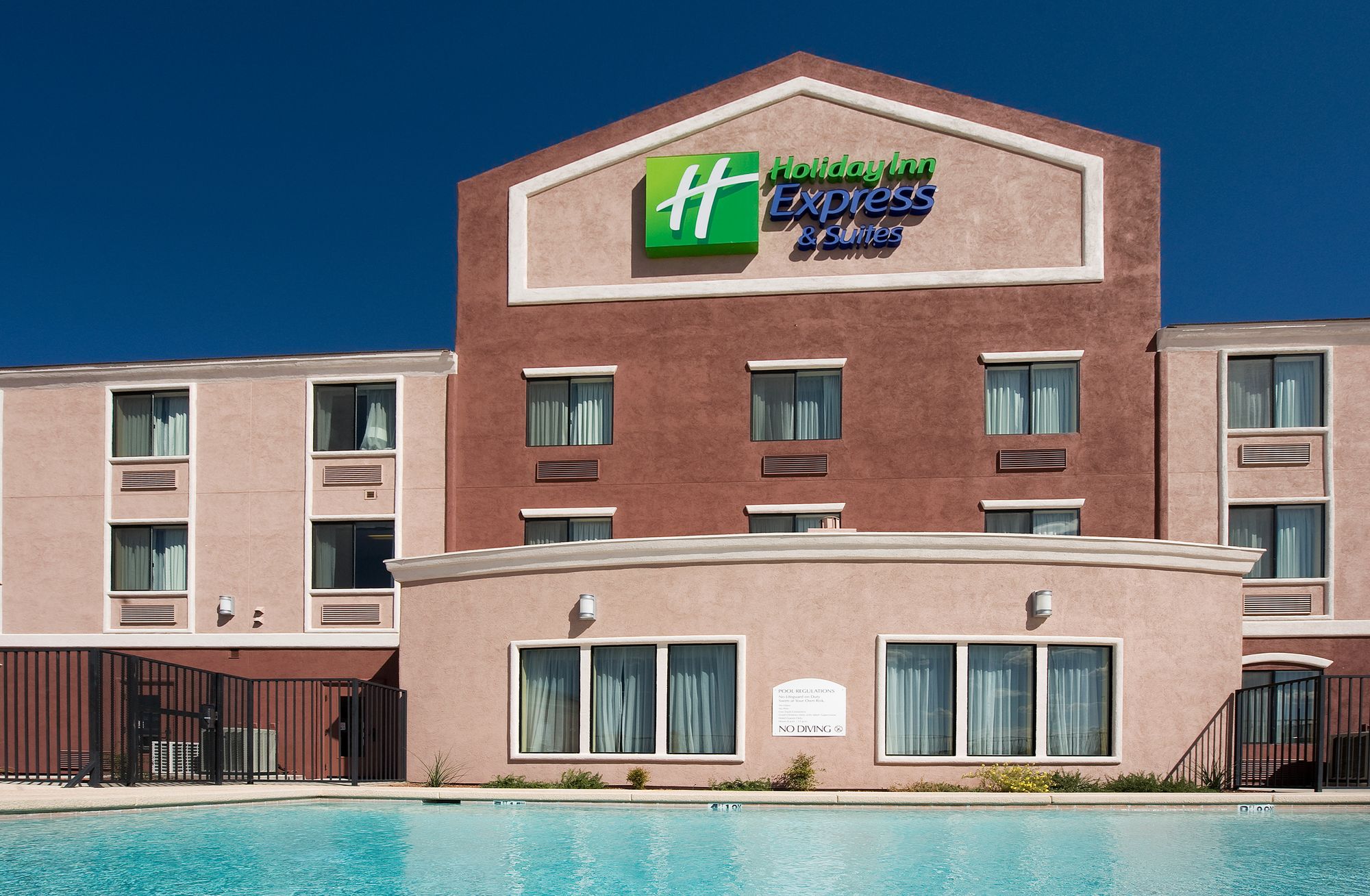 Holiday Inn Express & Suites Willcox