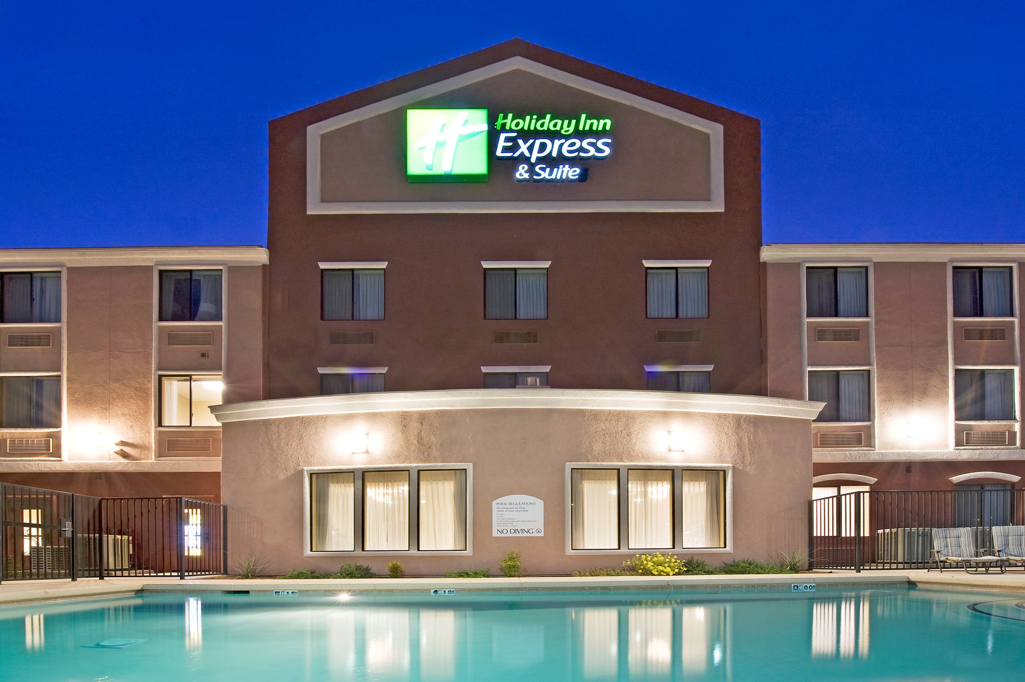 Holiday Inn Express & Suites Willcox