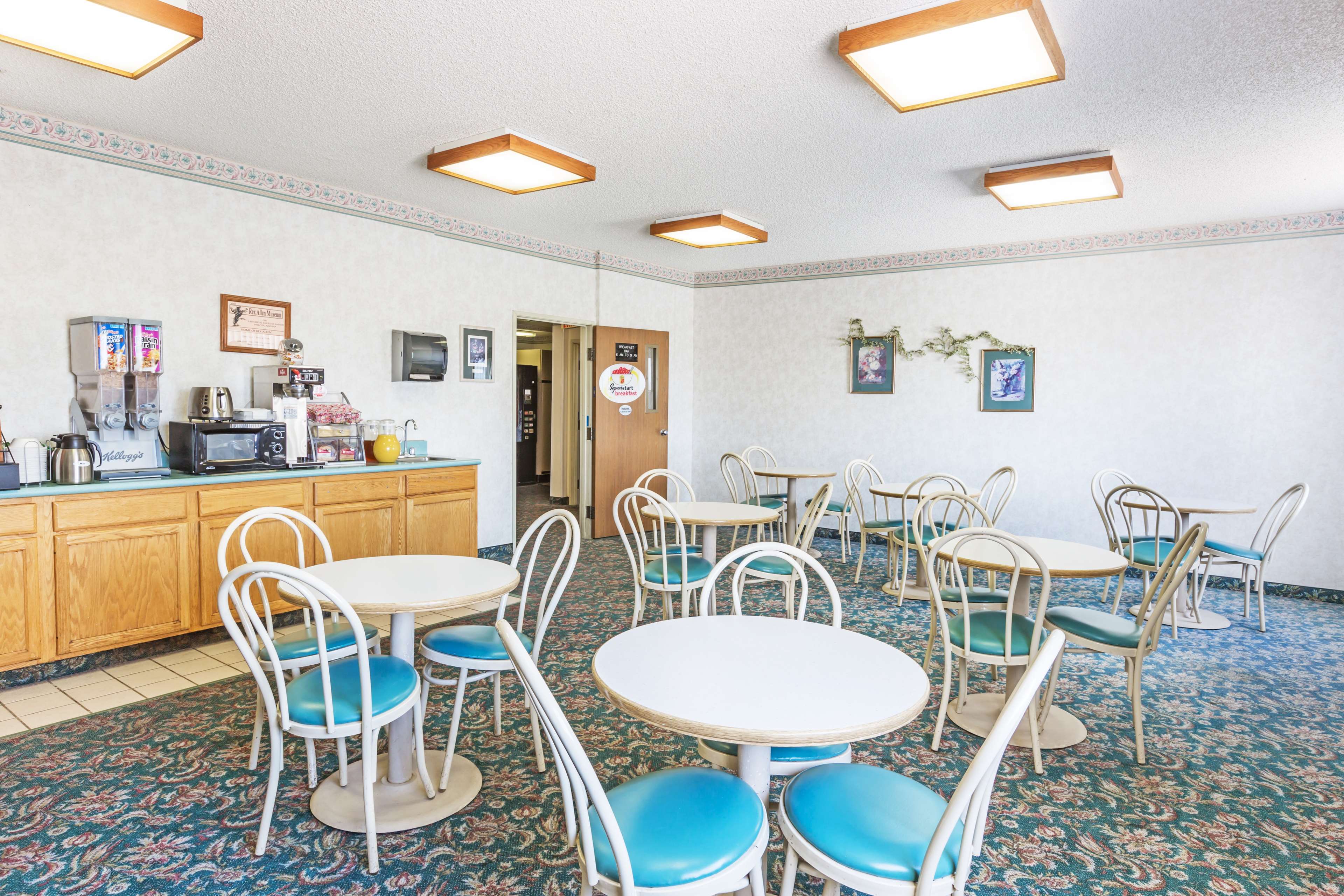 Super 8 by Wyndham Willcox