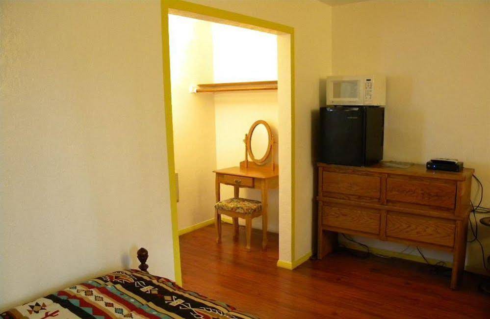 Grand Motel