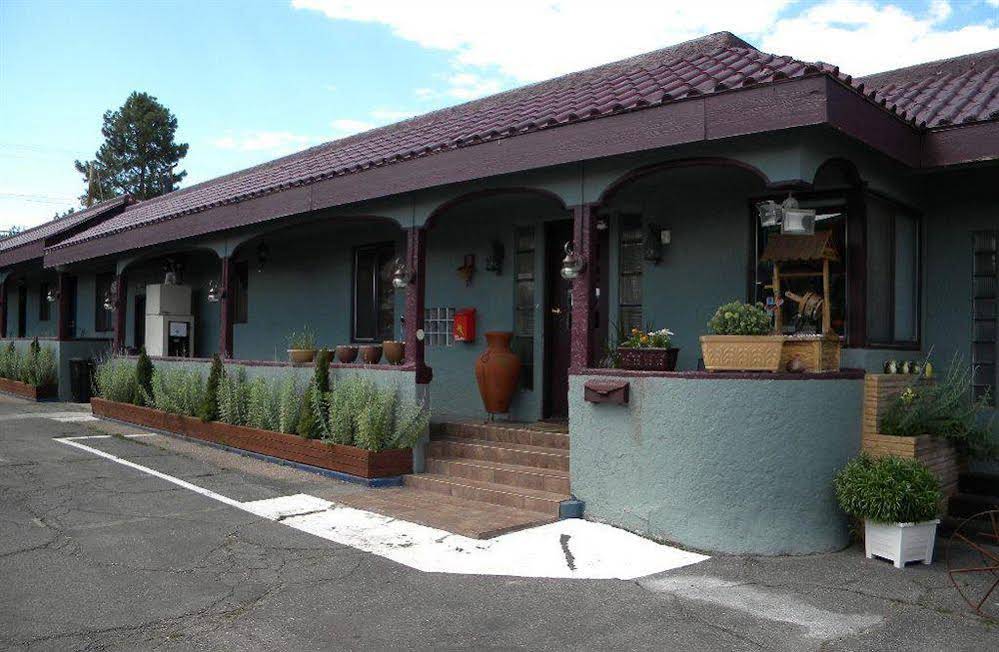 Grand Motel
