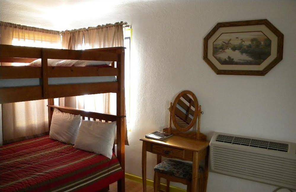 Grand Motel
