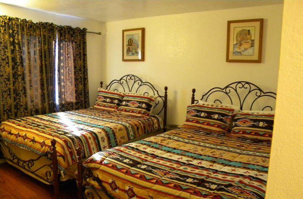 Grand Motel