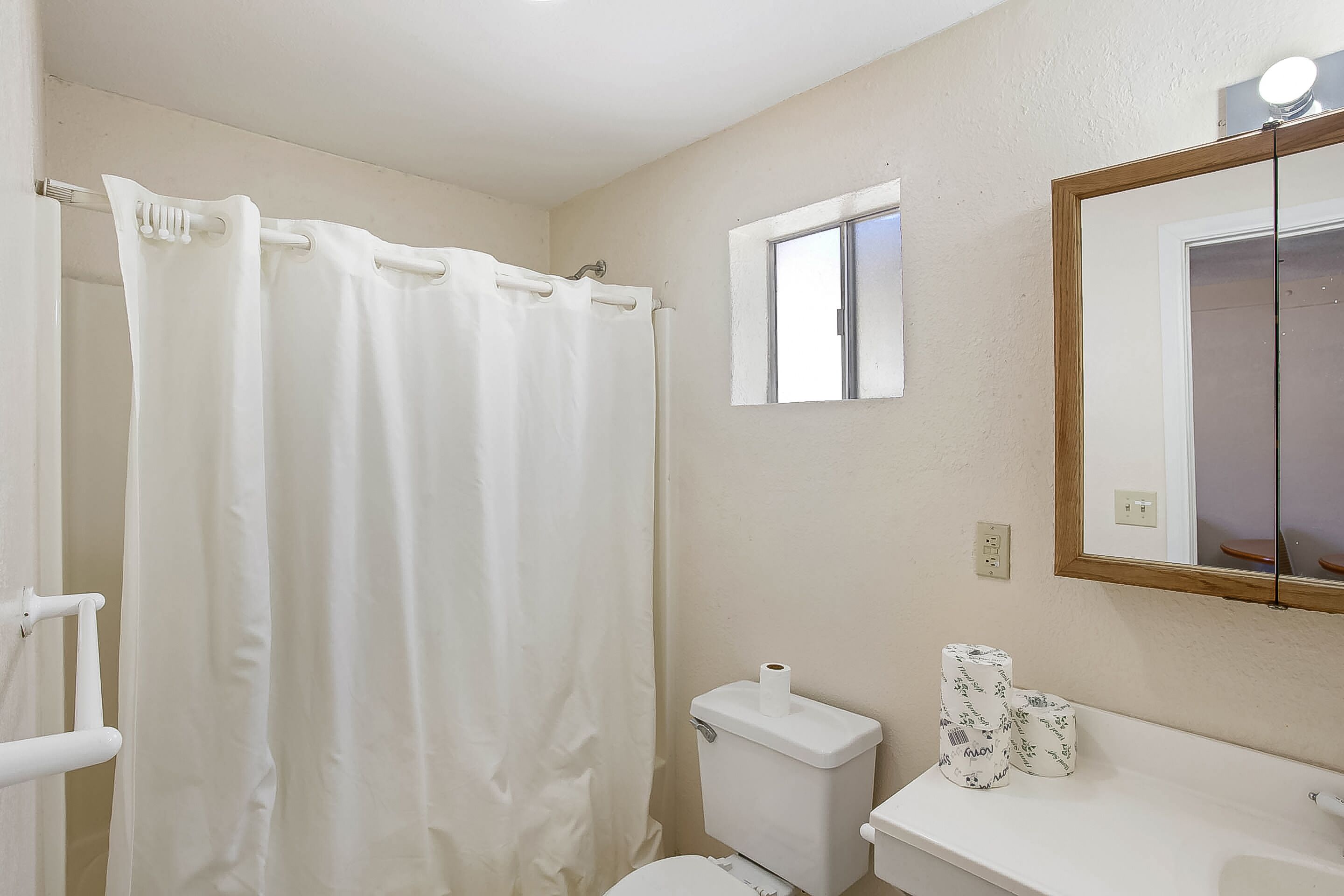 Arizona Inn & Suites by OYO Rooms
