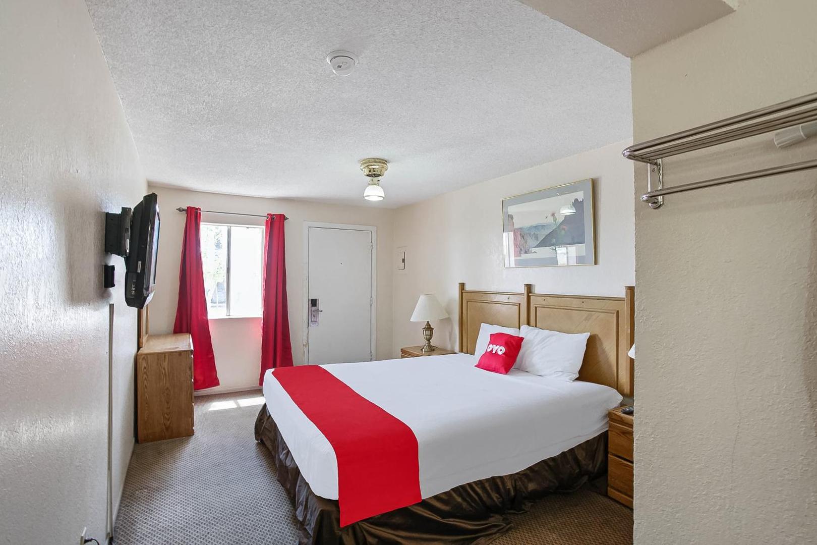Arizona Inn & Suites by OYO Rooms