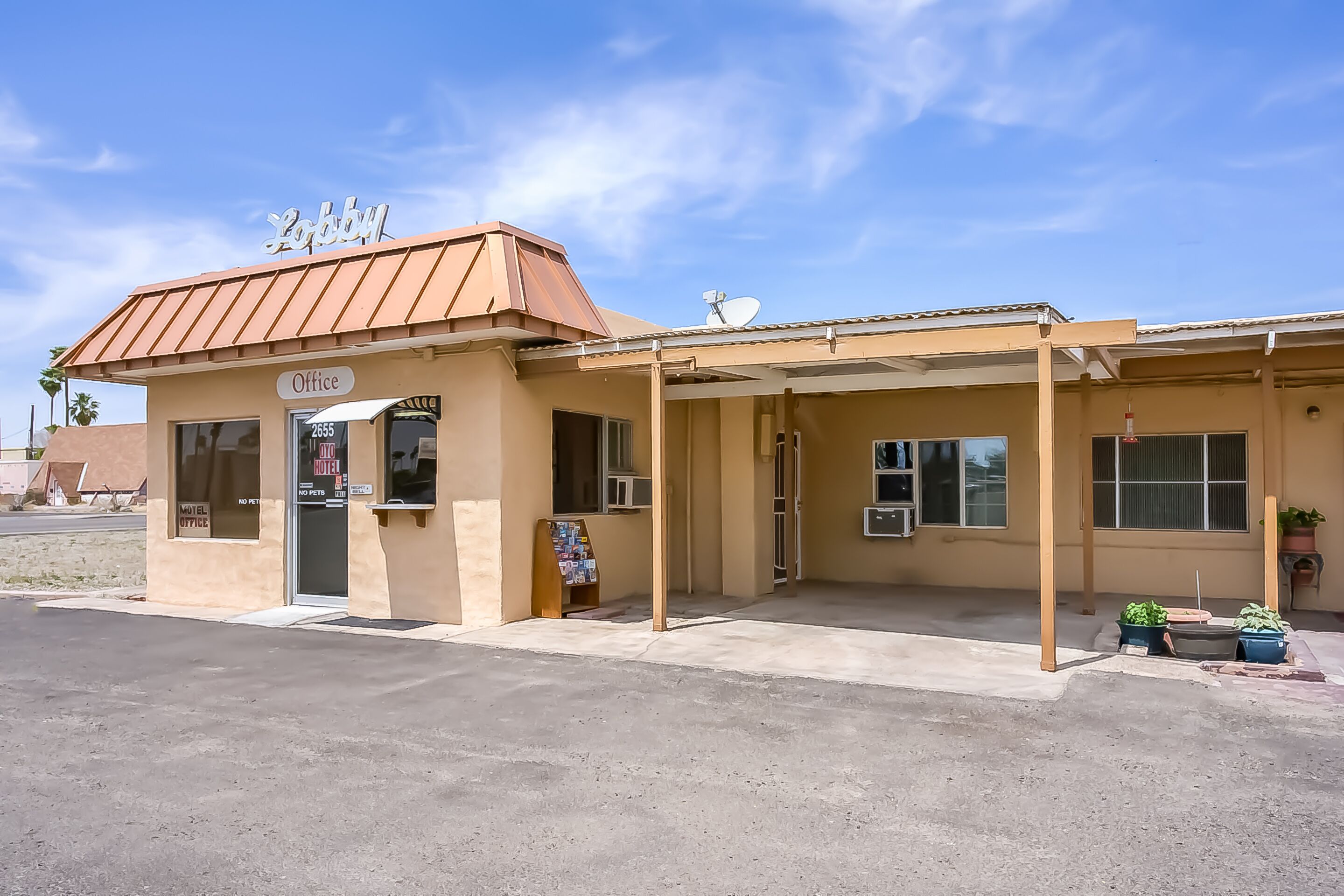 Arizona Inn & Suites by OYO Rooms