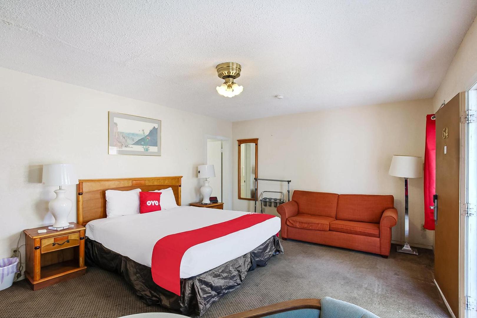 Arizona Inn & Suites by OYO Rooms