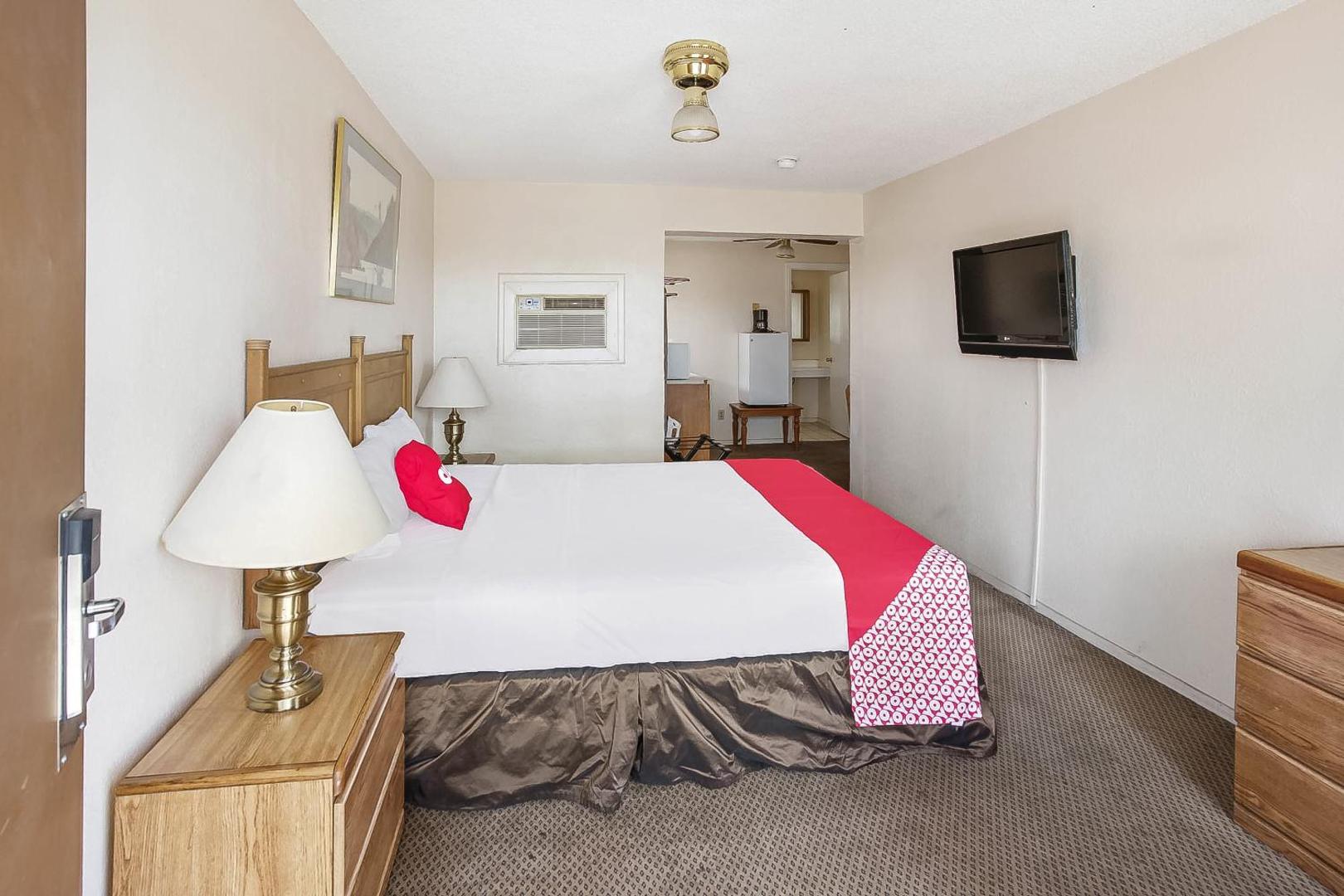 Arizona Inn & Suites by OYO Rooms