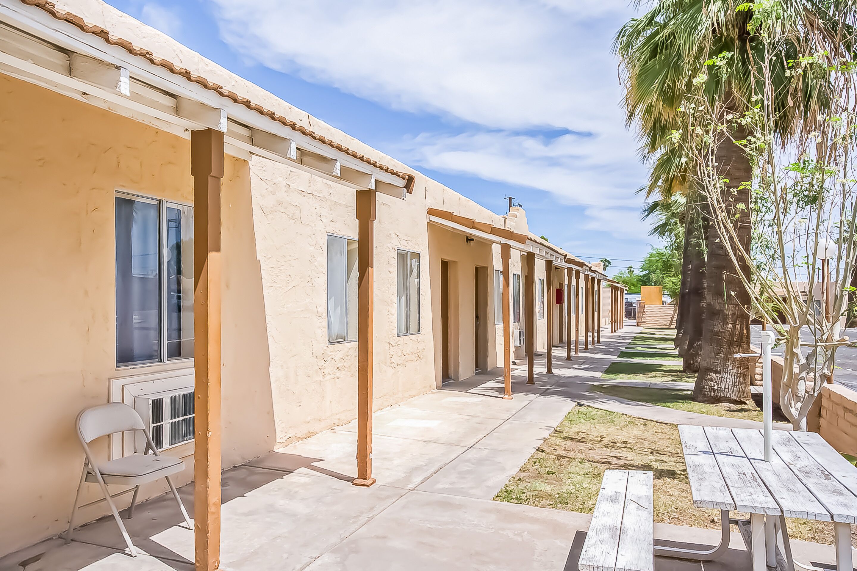 Arizona Inn & Suites by OYO Rooms