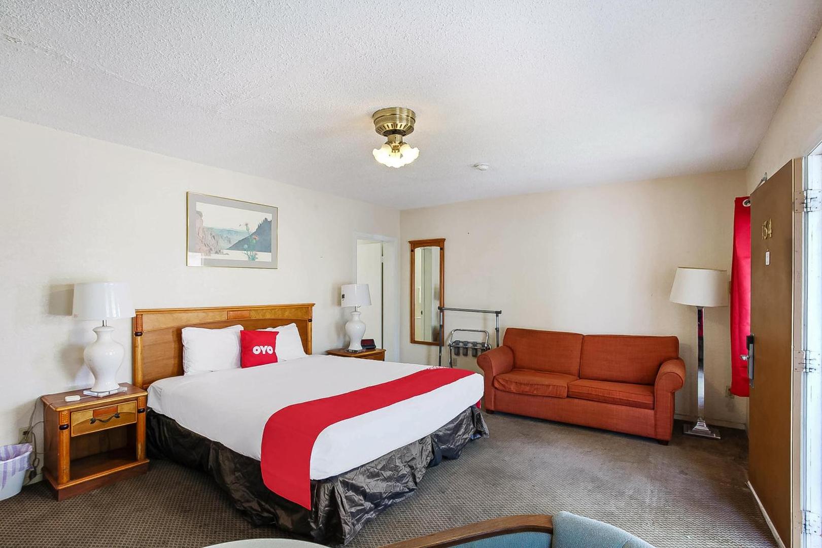 Arizona Inn & Suites by OYO Rooms