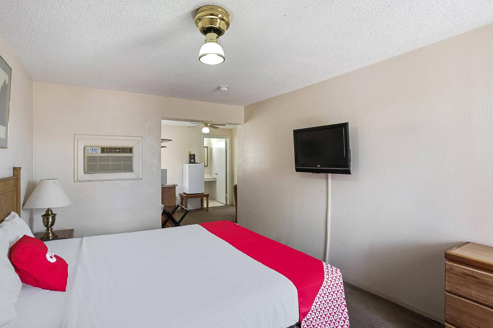 Arizona Inn & Suites by OYO Rooms