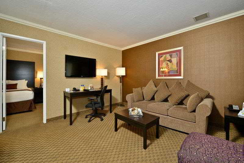 Best Western InnSuites Yuma Mall Hotel & Suites