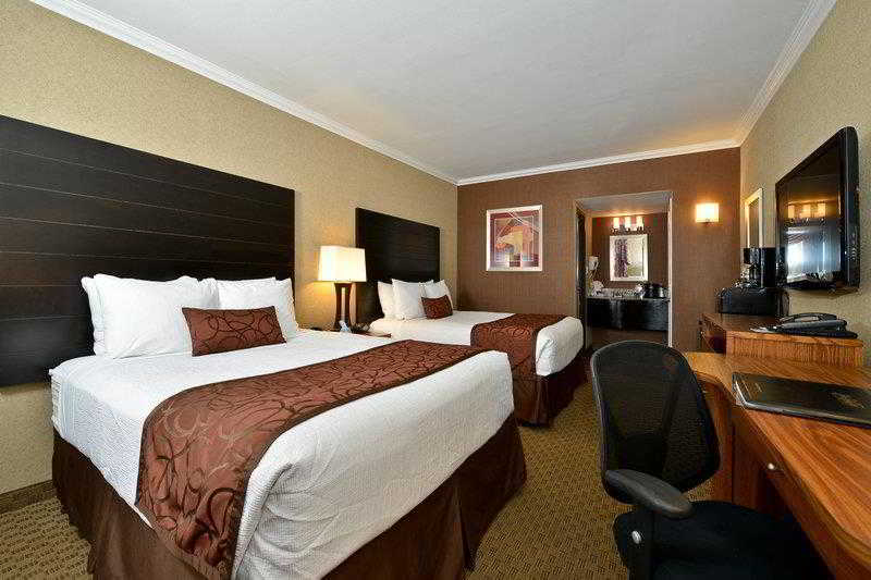 Best Western InnSuites Yuma Mall Hotel & Suites