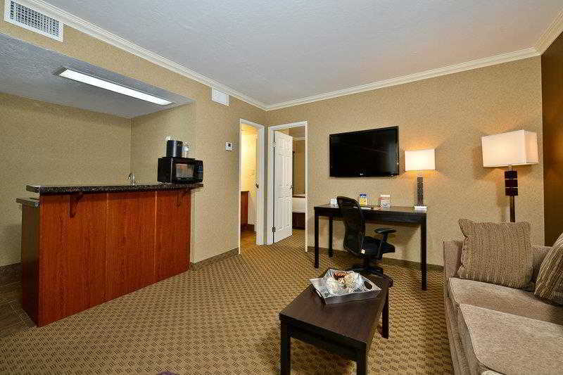 Best Western InnSuites Yuma Mall Hotel & Suites