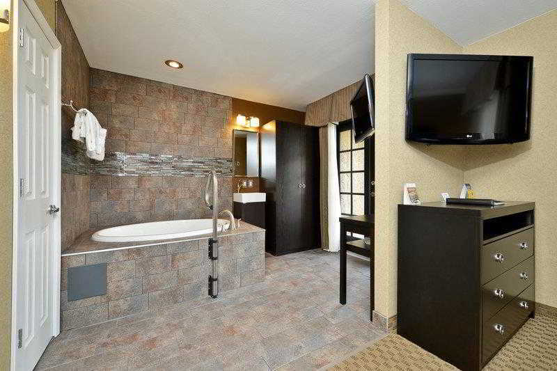Best Western InnSuites Yuma Mall Hotel & Suites
