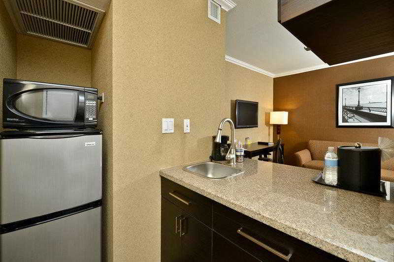Best Western InnSuites Yuma Mall Hotel & Suites
