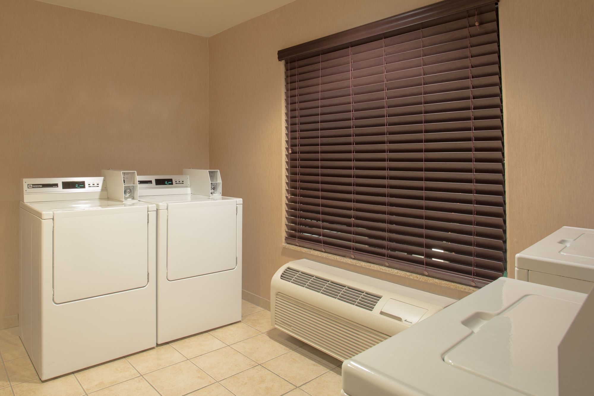 Holiday Inn Express & Suites Yuma