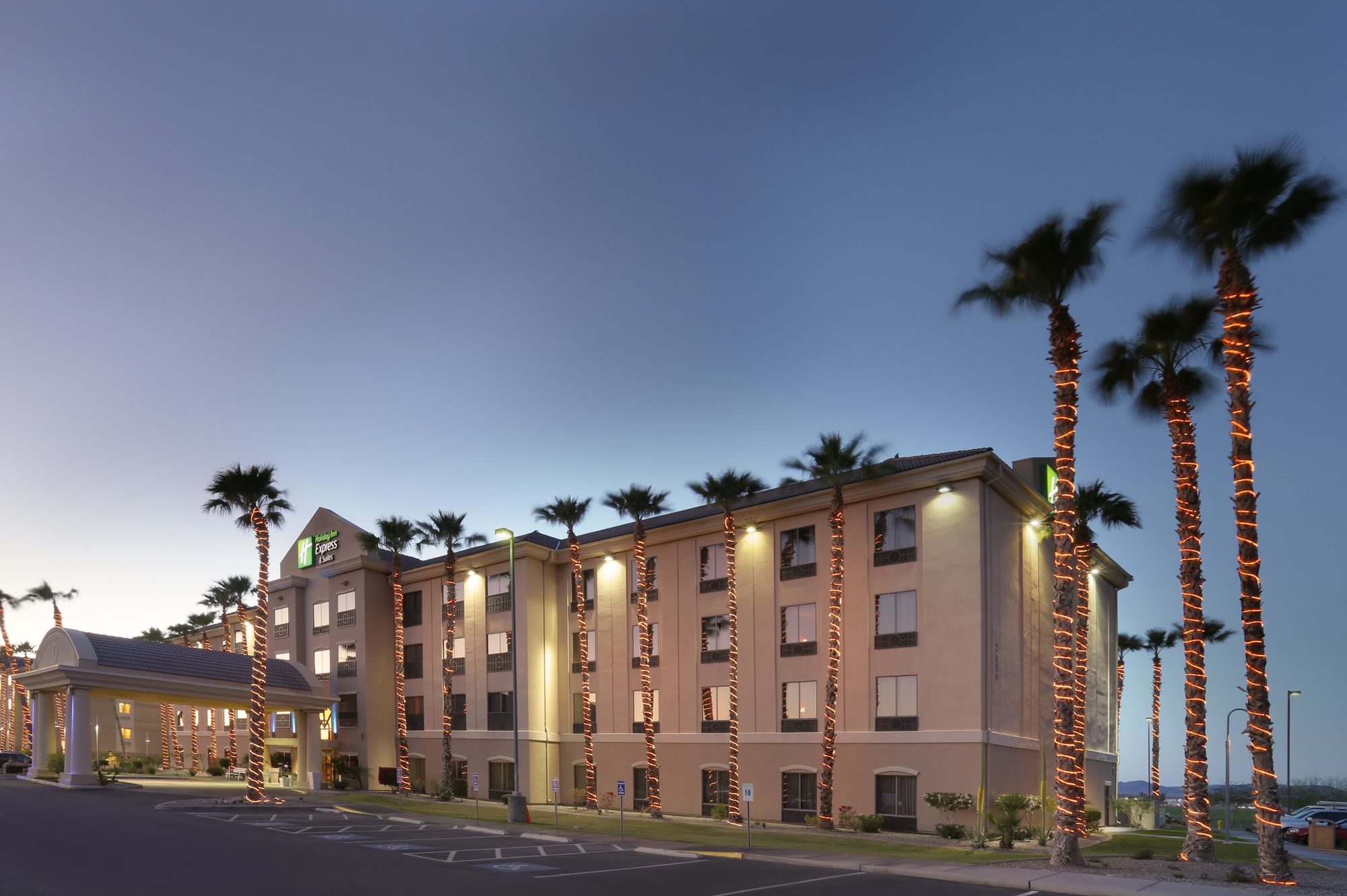 Holiday Inn Express & Suites Yuma
