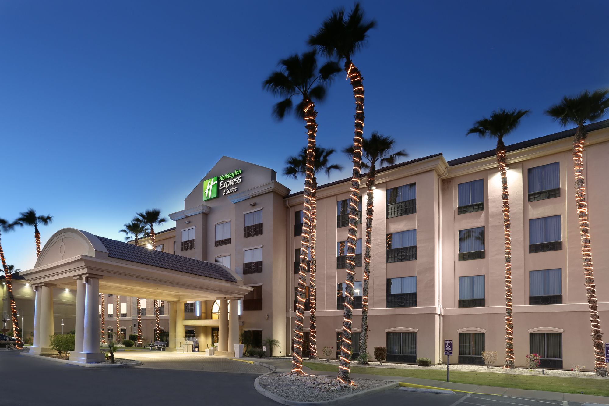 Holiday Inn Express & Suites Yuma