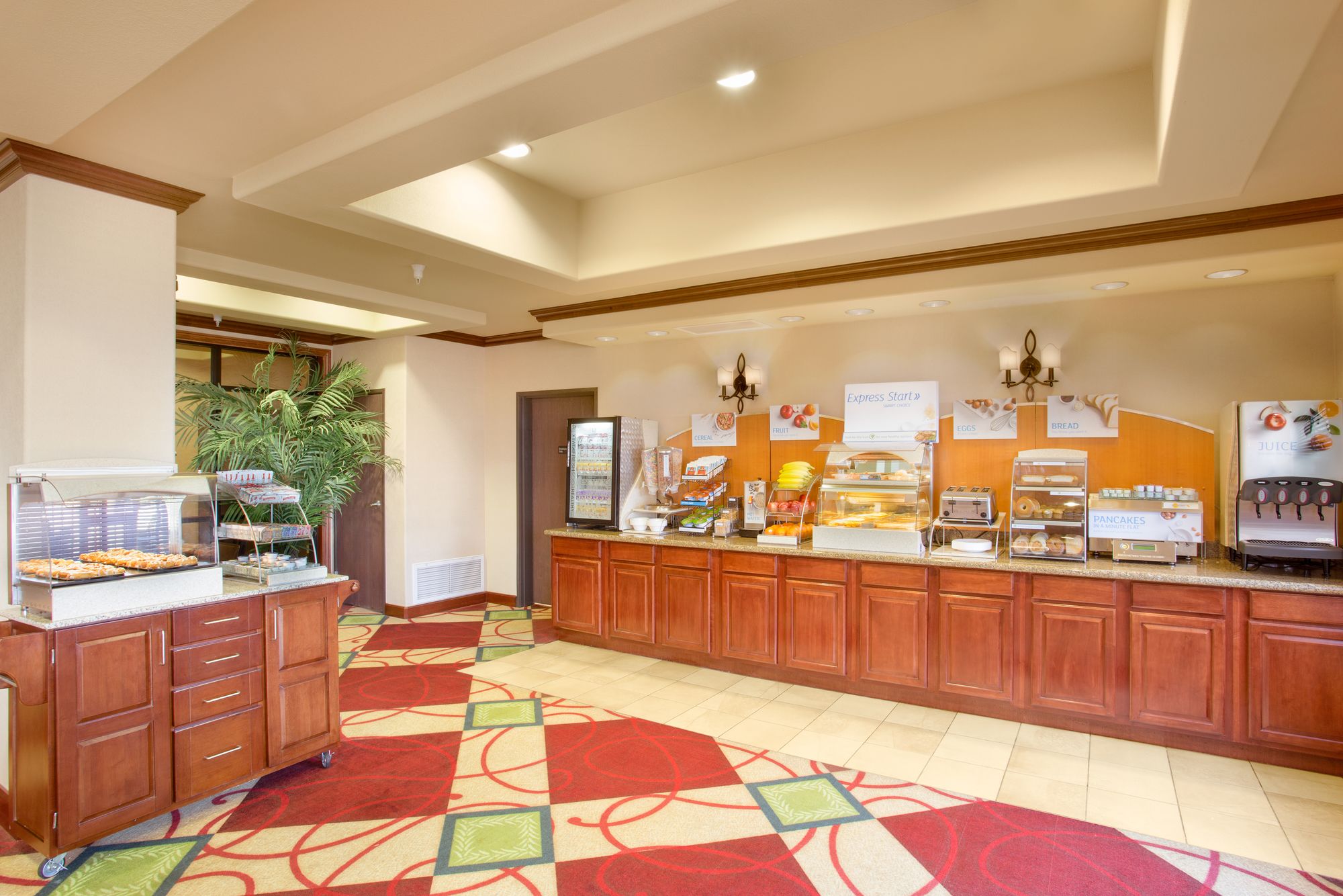Holiday Inn Express & Suites Yuma