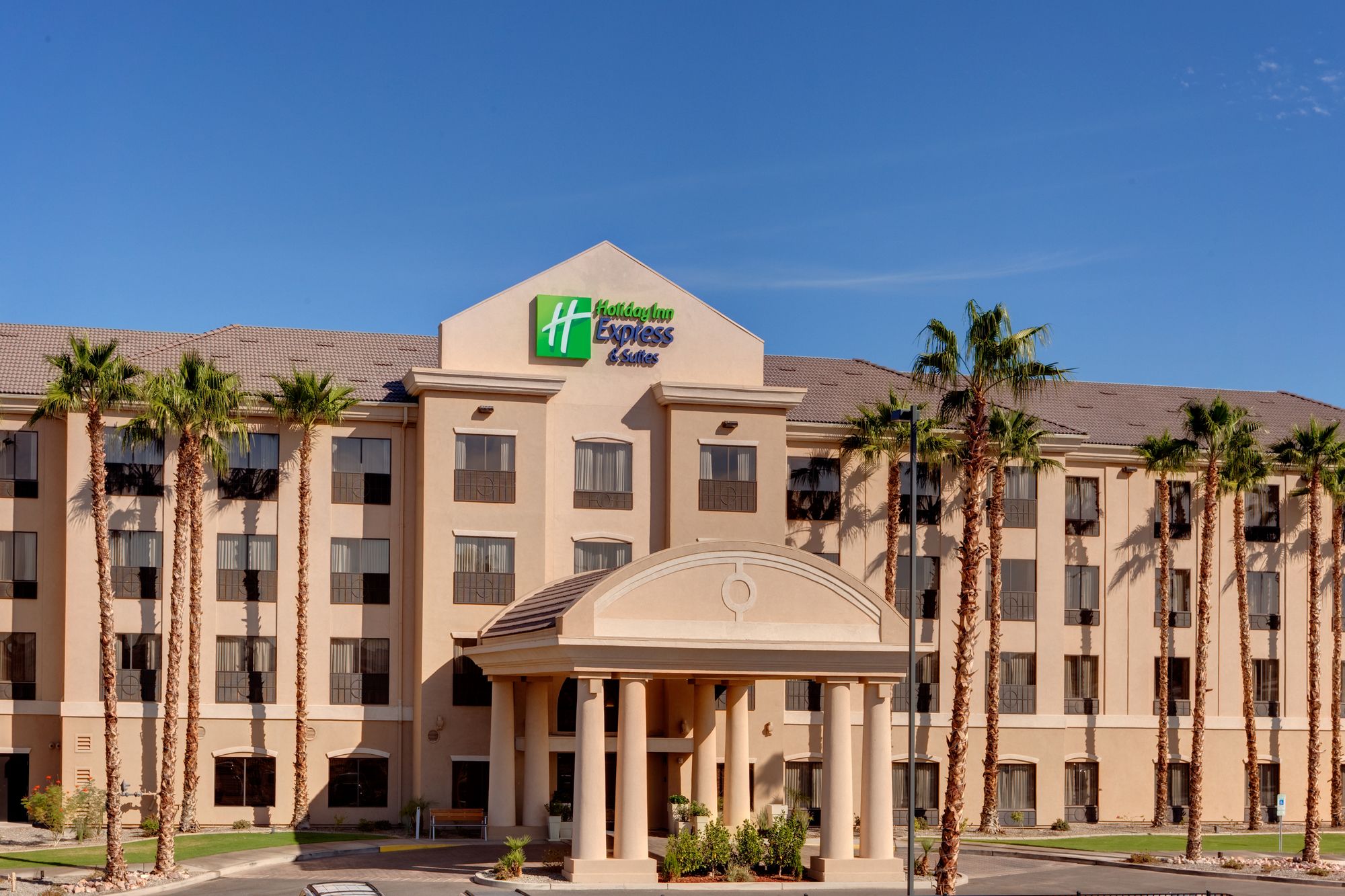 Holiday Inn Express & Suites Yuma