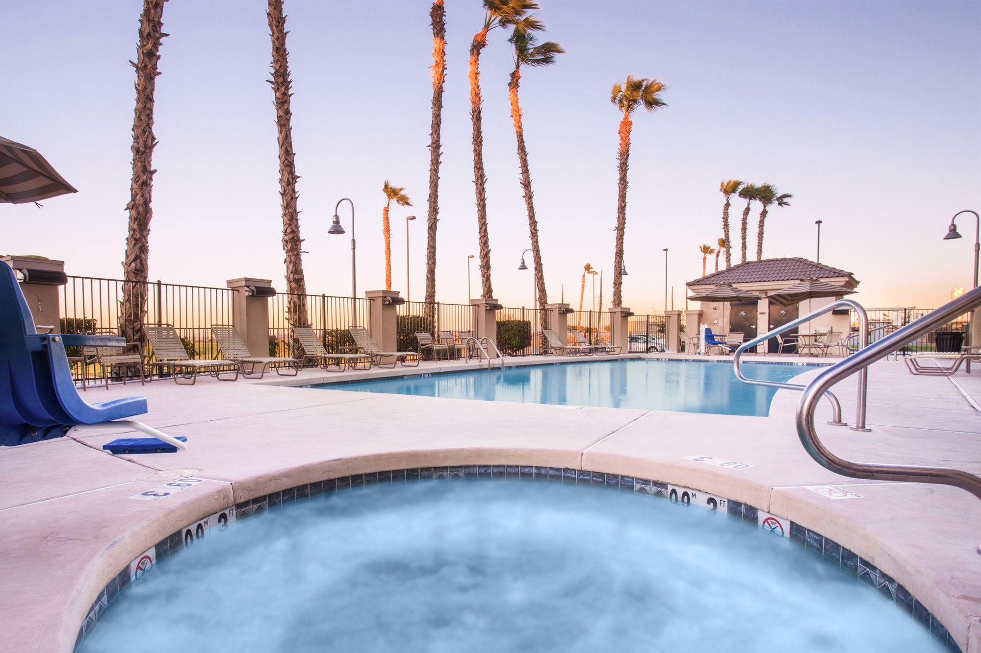 Holiday Inn Express & Suites Yuma