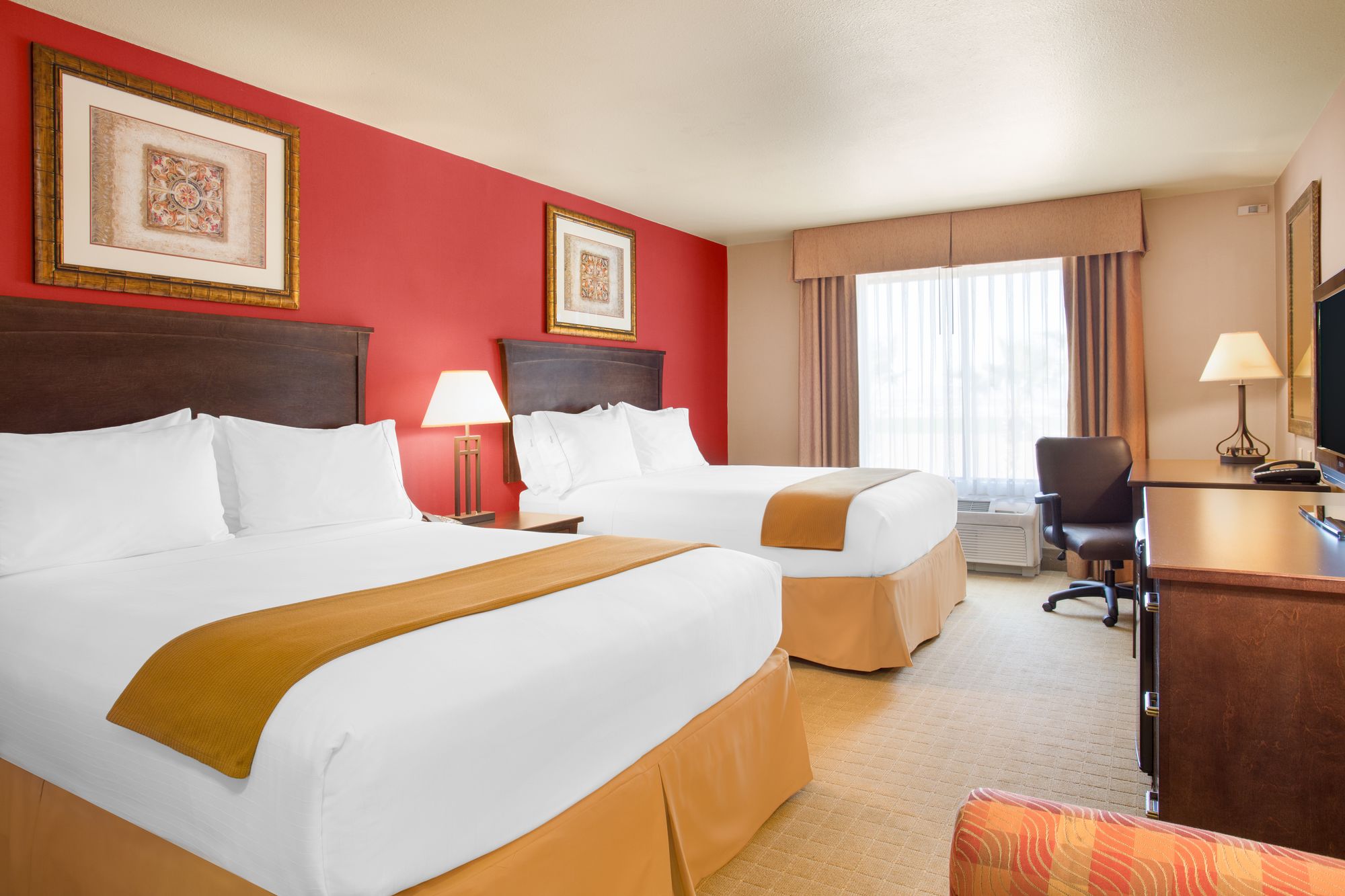 Holiday Inn Express & Suites Yuma
