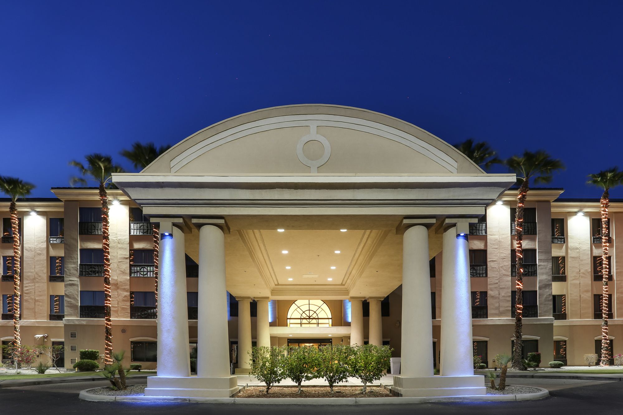 Holiday Inn Express & Suites Yuma