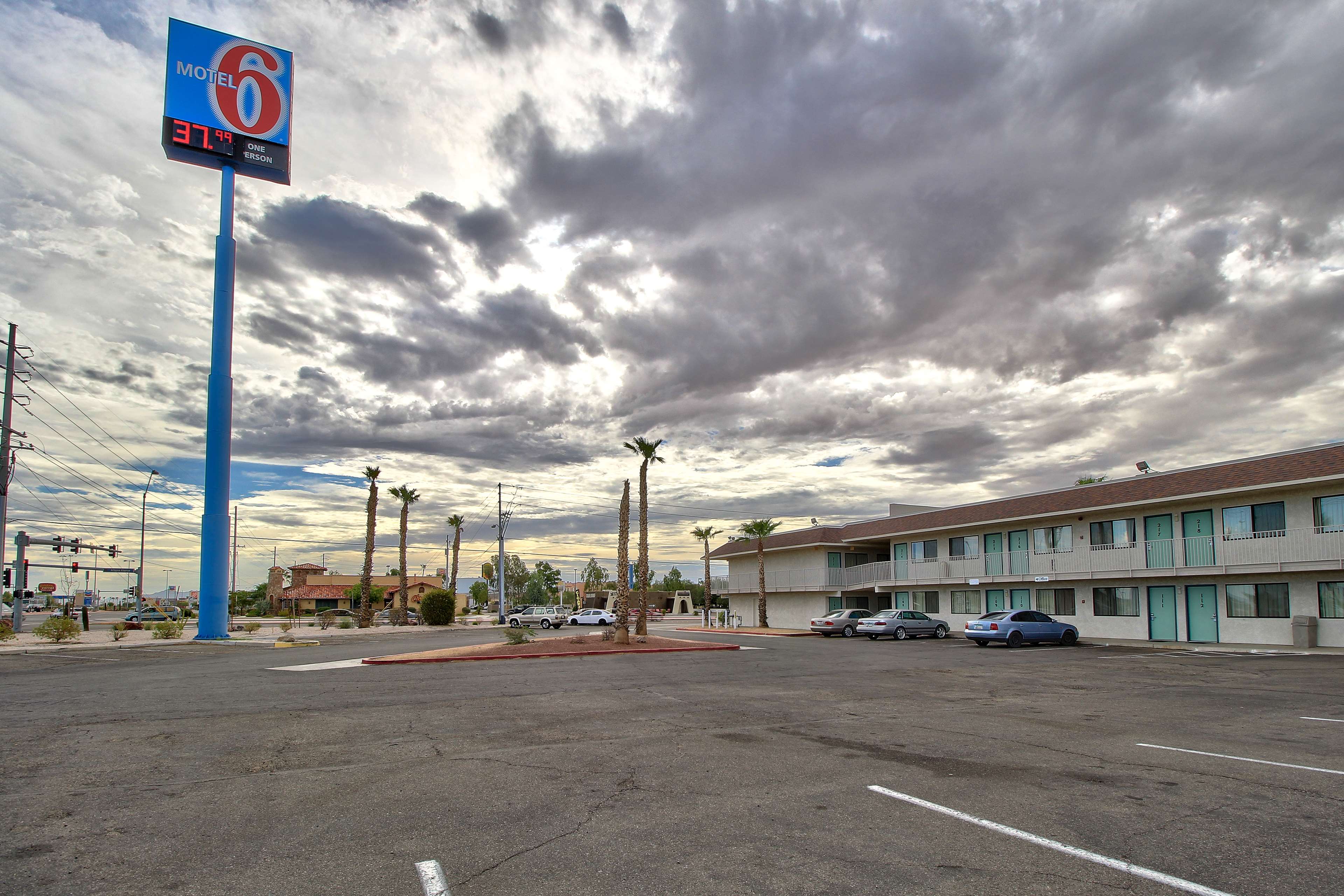 Budgetel Inn & Suites Yuma