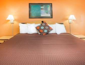 Days Inn by Wyndham Alma