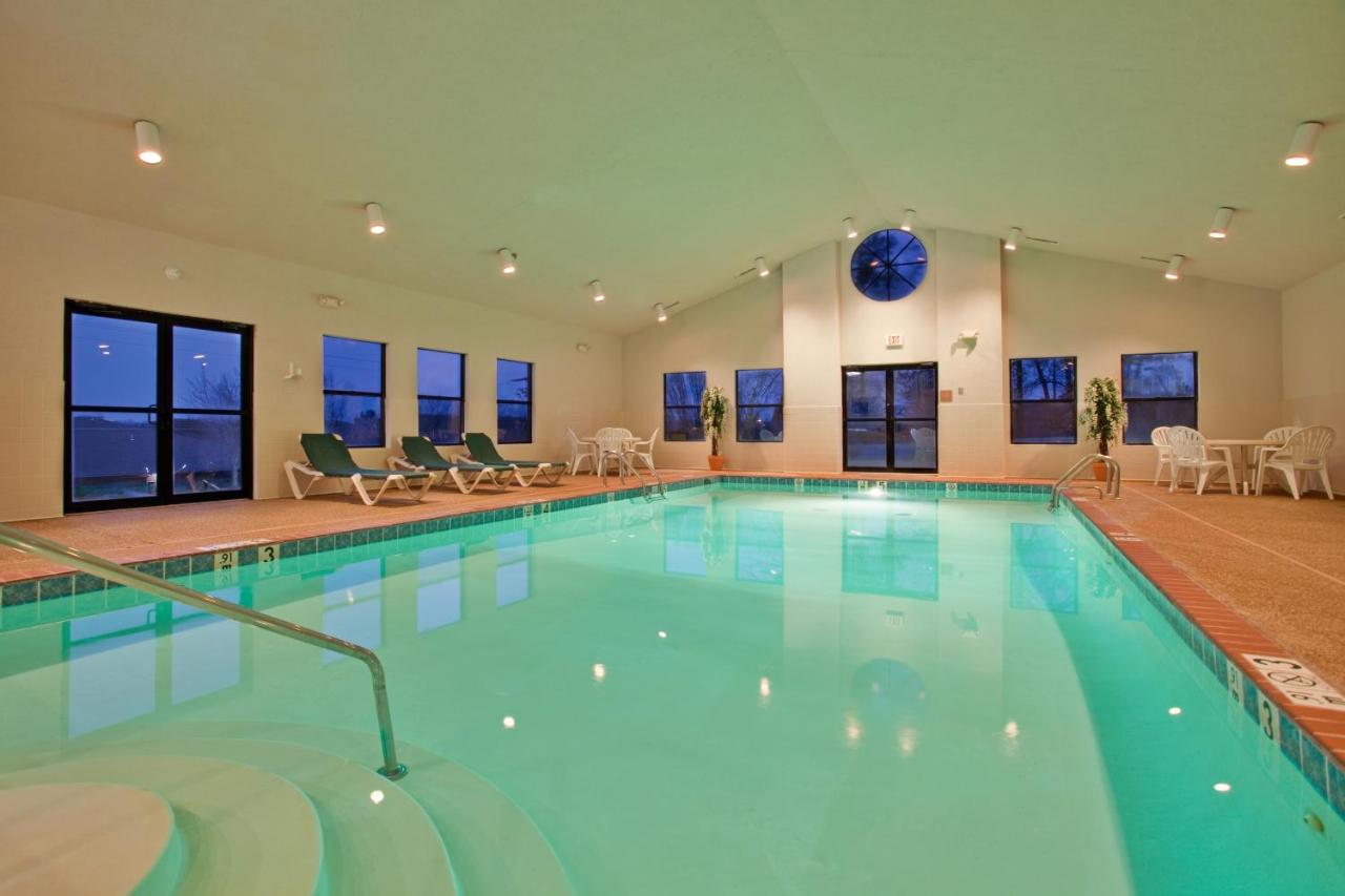 Holiday Inn Express & Suites Batesville