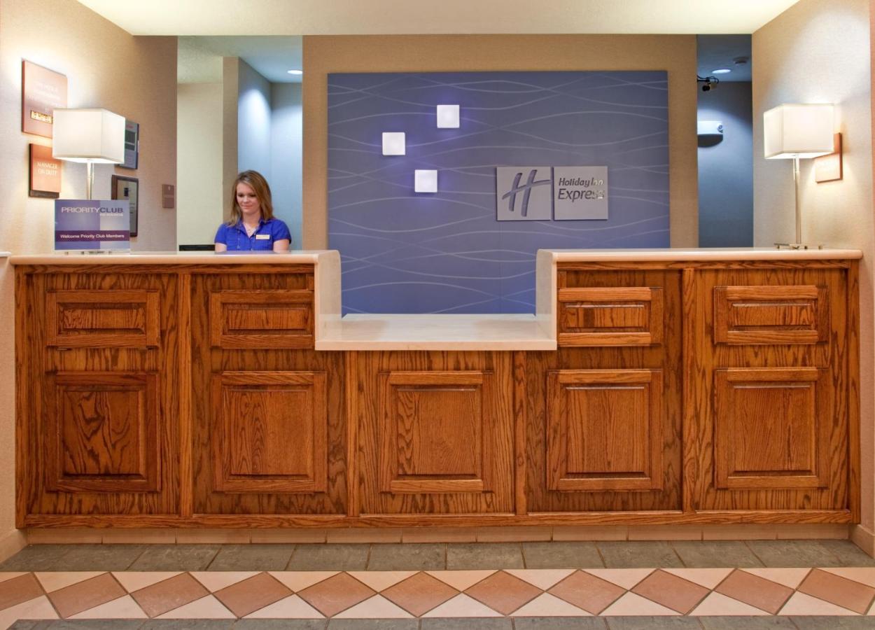 Holiday Inn Express & Suites Batesville