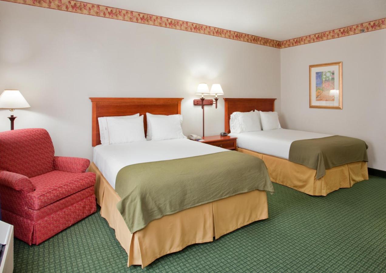 Holiday Inn Express & Suites Batesville