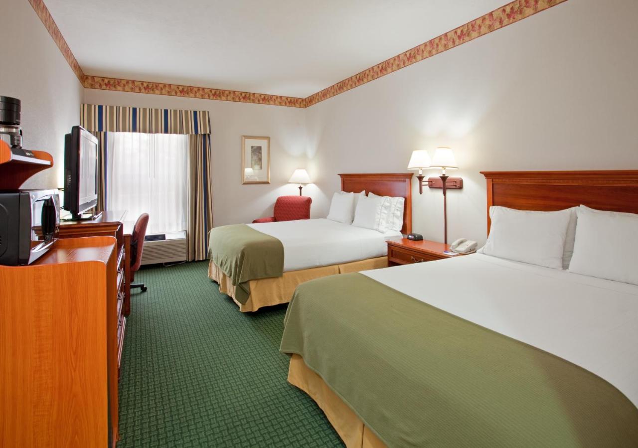 Holiday Inn Express & Suites Batesville