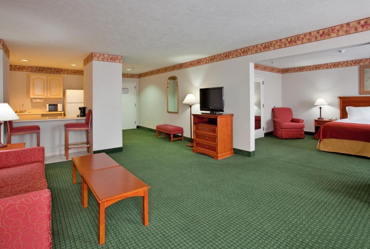 Holiday Inn Express & Suites Batesville