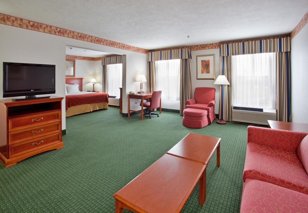 Holiday Inn Express & Suites Batesville