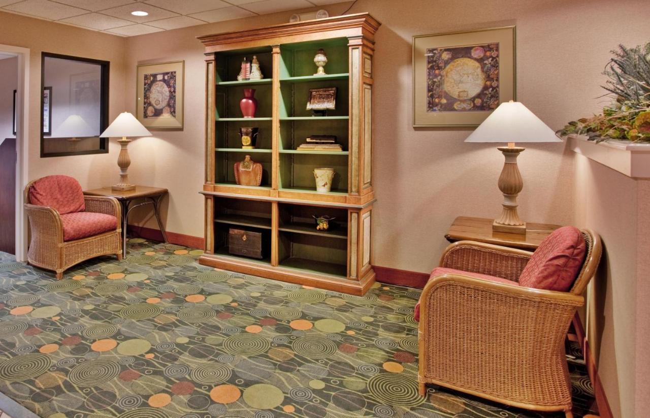Holiday Inn Express & Suites Batesville