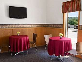 Super 8 by Wyndham Batesville