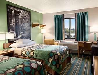Super 8 by Wyndham Batesville