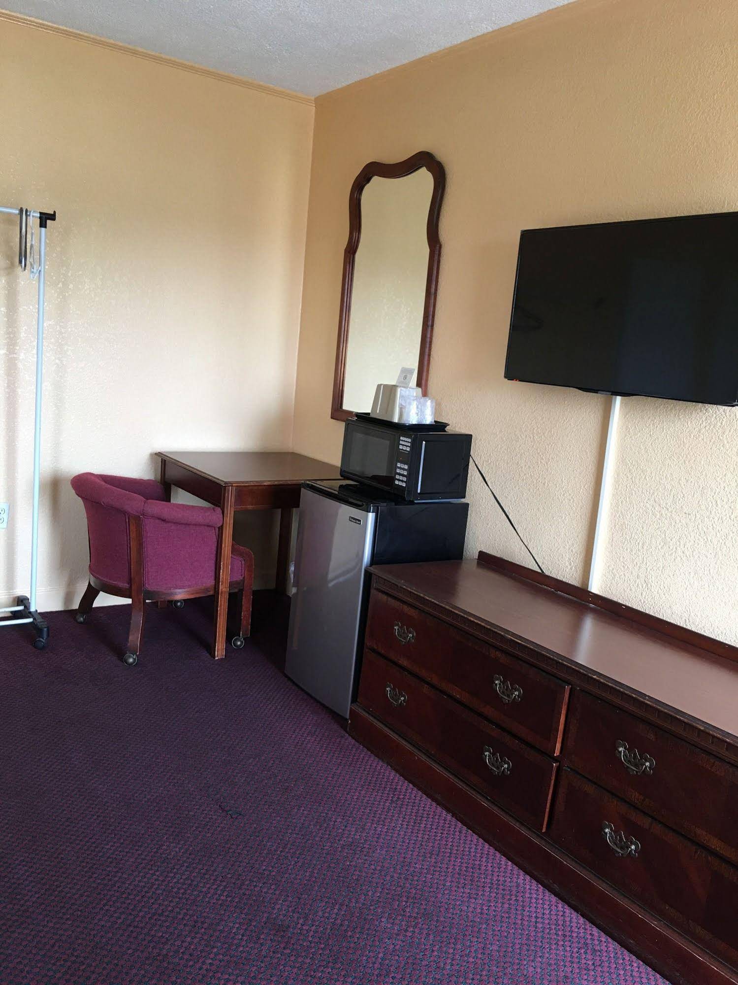 Economy Inn Beebe