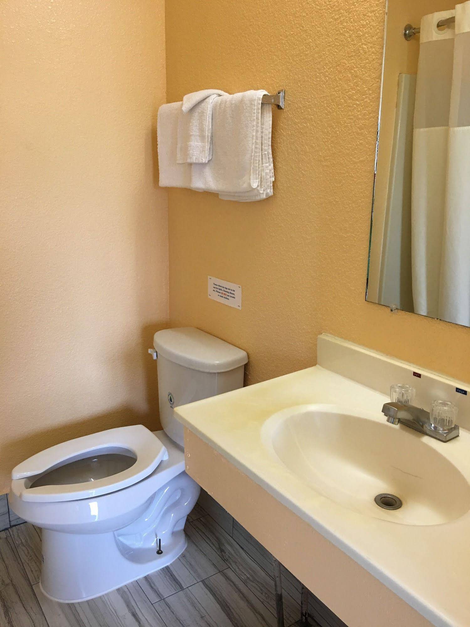 Economy Inn Beebe