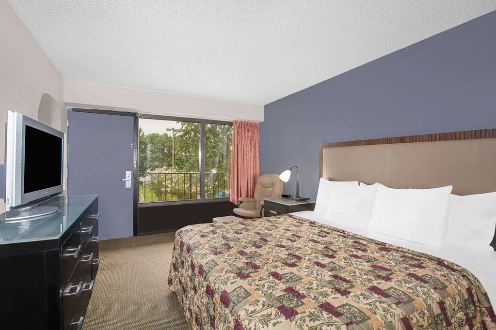 Eagle Suites Benton - I30