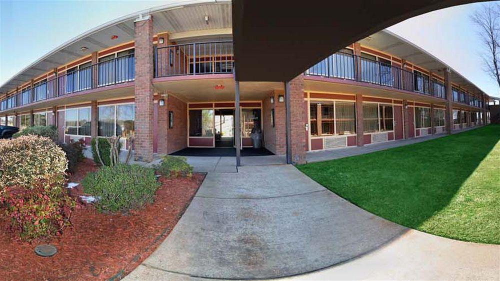 Eagle Suites Benton - I30