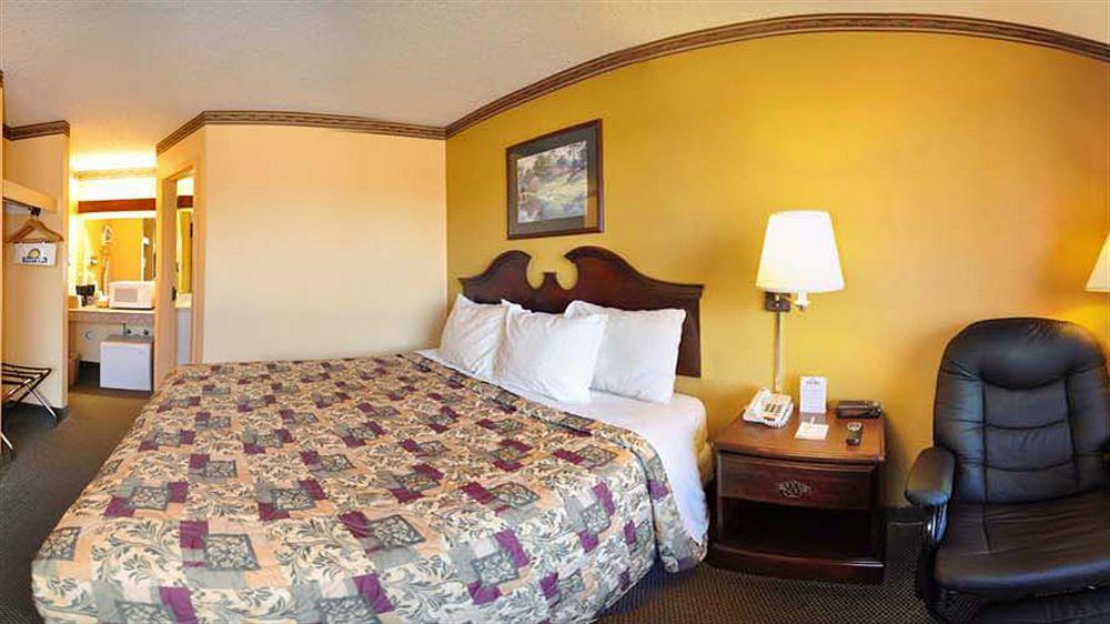 Eagle Suites Benton - I30