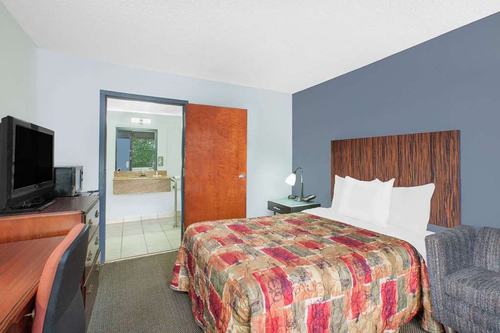Eagle Suites Benton - I30