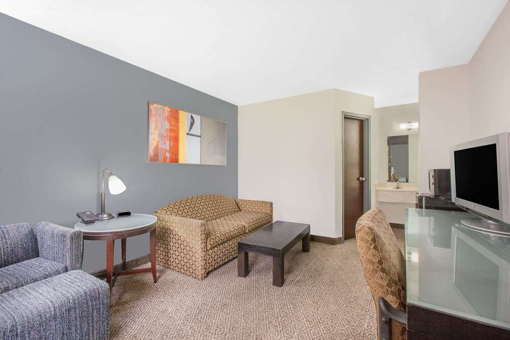Eagle Suites Benton - I30