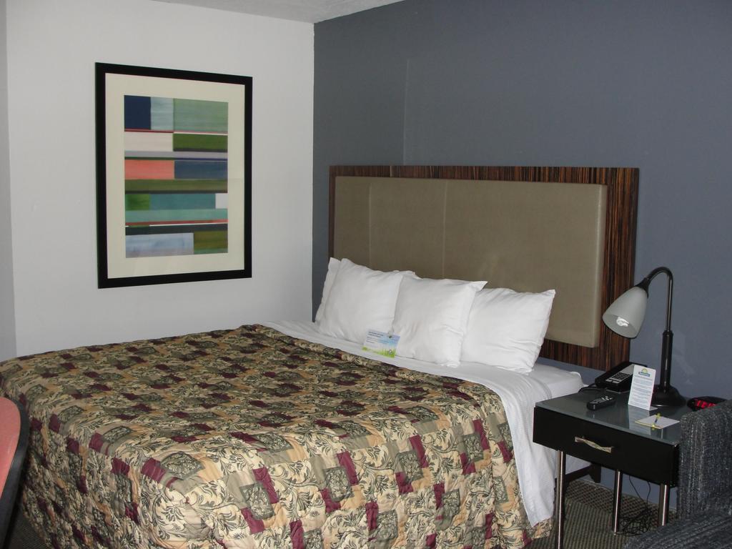 Eagle Suites Benton - I30