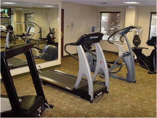 Holiday Inn Express & Suites Bentonville