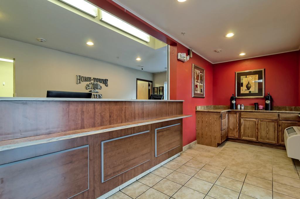 HomeTowne Studios & Suites Bentonville