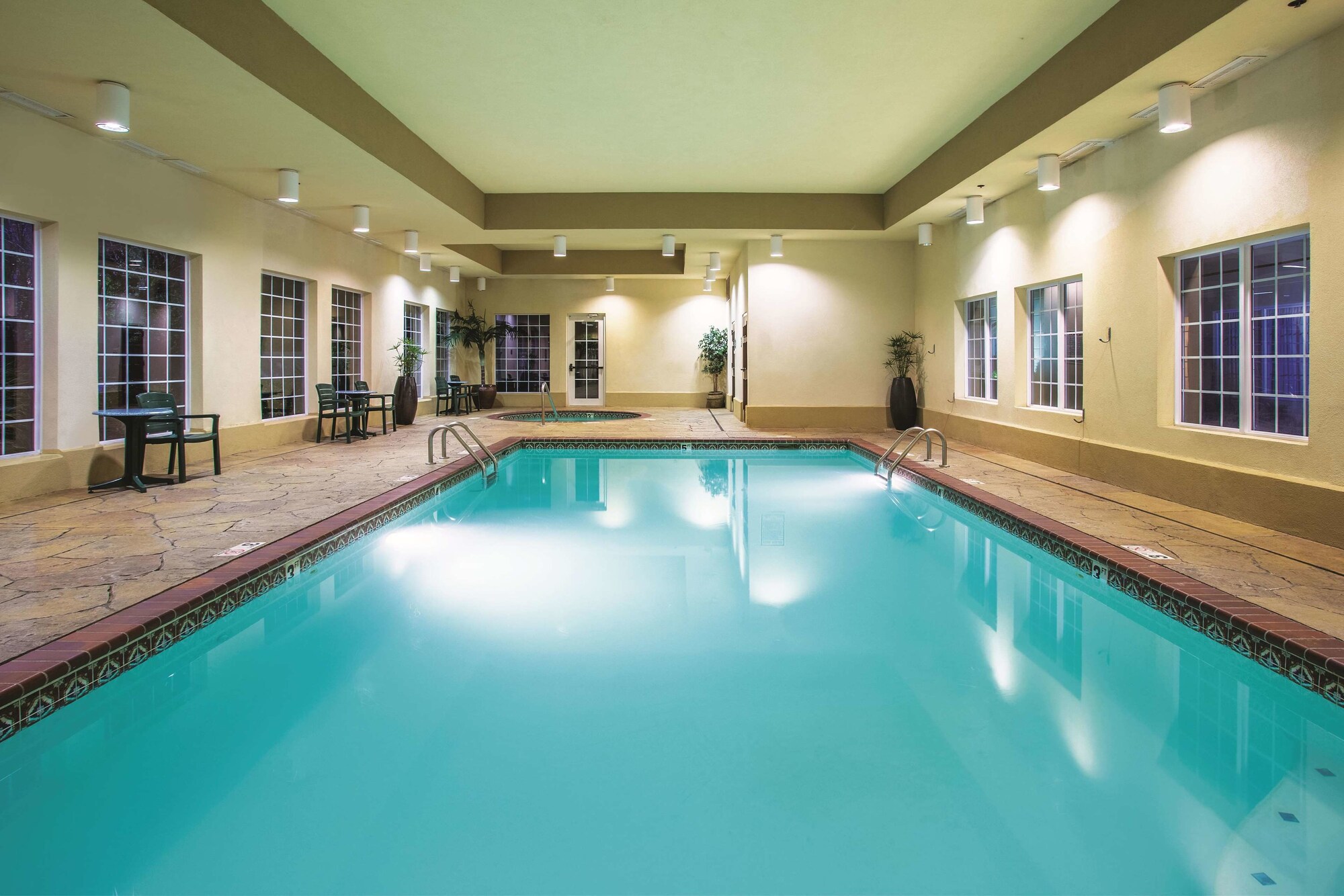 La Quinta Inn & Suites by Wyndham Bentonville
